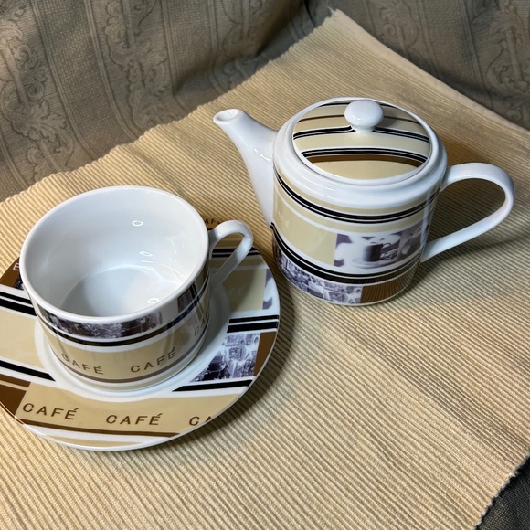 Teapot and Cup with Saucer Set - Picture 4 of 7